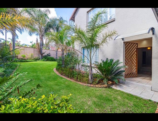 4 BEDROOM HOUSE FOR SALE IN VAN RIEBEECK PARK